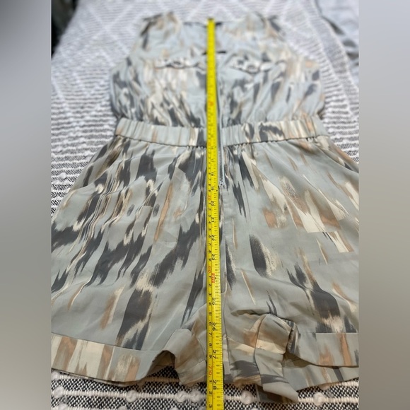 A/X ARMANI EXCHANGE | Patterned Romper Size P0/ Petite 0 - Picture 13 of 15